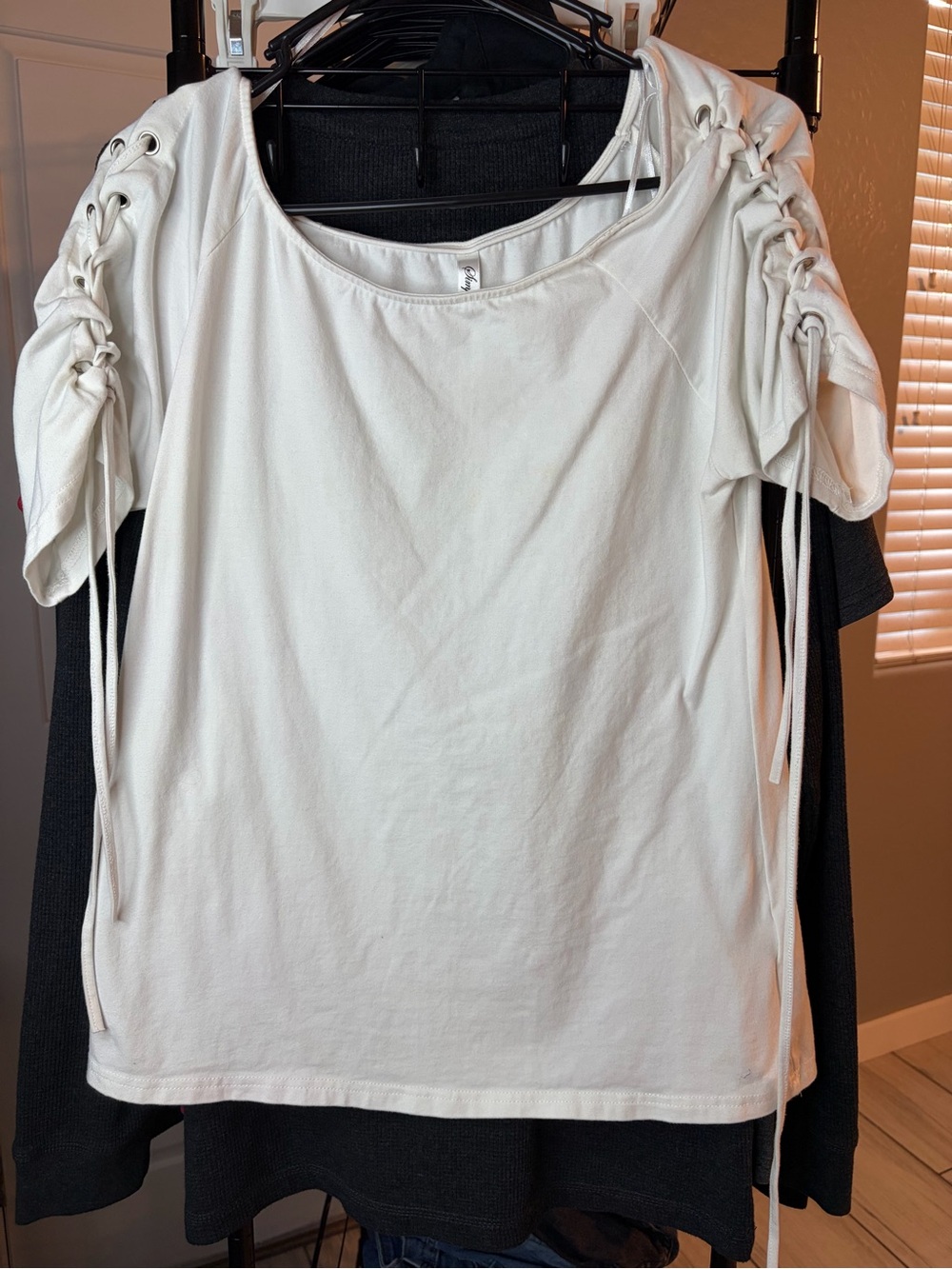 Women’s Cream Lace-Up Short Sleeve Top